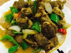 爆炒羊羔肉-清真·伊清阁餐厅