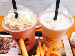 草莓奶昔-The Habit Burger Grill 哈比特汉堡(复兴soho店)