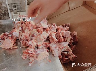 常常陪伴父母逛菜场吧 他们可开心了
