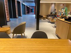大堂-星巴克臻选(上海中环广场2F店)