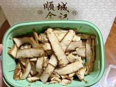 -顺城金记卤鸡·清真