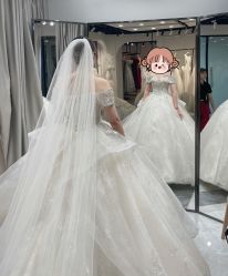 -不晚国际婚纱礼服