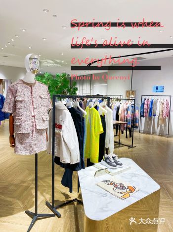 ️满身logo也时尚最in的字母套装️