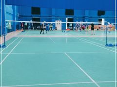 -中地华冠羽毛球俱乐部