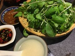 -大匠工房古船木艺术餐厅·猪肚鸡专门店(长白仙岛店)