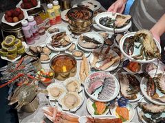 -雍容荟帝王蟹活龙虾展台自助(IFS黑金店)