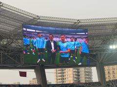 -上海体育场