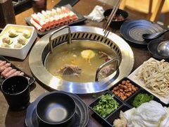 -阿二骨煲(新天地店)