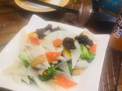 双耳炒山药-烤肉季饭庄