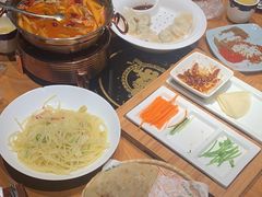 -娜仁图雅蒙古美食村(33小镇店)