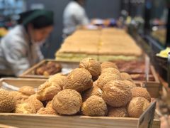 泡芙-六贤记(杭州龙湖滨江天街店)