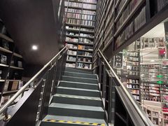 -钟书阁(群光广场店)