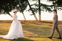 -雪中彩影婚纱摄影·微光艺术中心