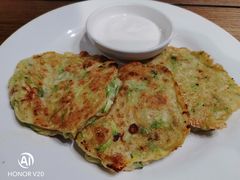 西葫芦饼配酸奶-TUK土耳其餐厅·下午茶(卢湾店)