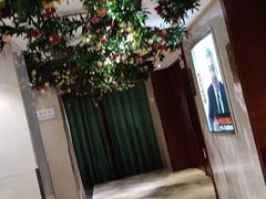 -一家人(凯旋路店)