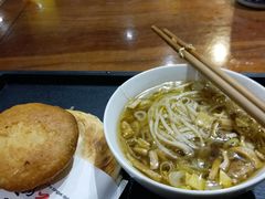 -艳阳天民俗村(公园路店)