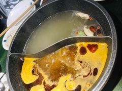 鸳鸯锅-老灶堂文创火锅(文艺路店)