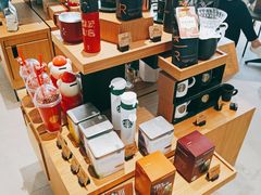 零售区-星巴克臻选(上海淮海百盛购物中心店)