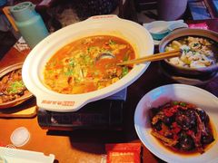 -魏铭鱼头捞饭(晋阳路店)