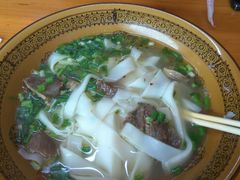 -肇兴特色牛肉粉