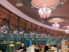 -荣誉国际酒店-云顶旋转餐厅