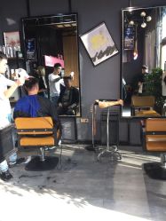 -MOVAN  HAIR莫凡匠人发型屋