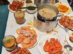 -领鲜活海鲜榴莲自助火锅(东门店)