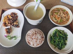 -臻康乃馨月子中心(集美店)