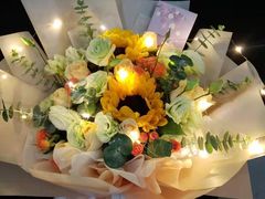 -花冠鲜花(勿忘我花店)