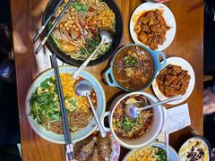 -爆炸头阿姨小四川正宗川味小吃(无任何分店)