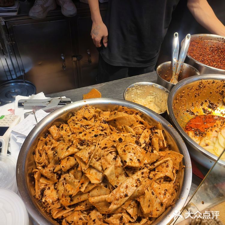 今日打卡小吃街王牌 丁家坡洋芋