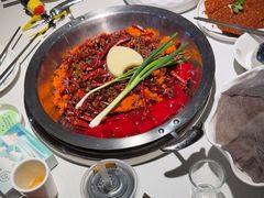 -茅草房·河畔园林火锅