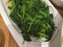 清炒豌豆尖-渝信川菜(长安店)