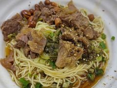 牛腩干拌面-阿阳牛腩腌面店