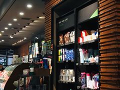 -星巴克(上海虹桥新天地二店)