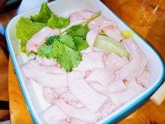 -苗阿哥酸汤牛肉火锅(体育场店)