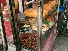 -Bánh Mì Huynh Hoa