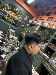 -查尔曼男士理发馆