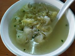 太湖三白小馄饨-忆秦园小笼包(惠山古镇总店)