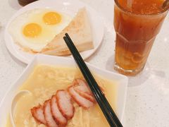 -香港新发烧腊茶餐厅(水围店)