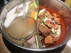 特色鸳鸯牛腩锅-左庭右院鲜牛肉火锅(新梅广场店)