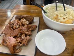 红烧猪蹄-豫掌柜饸饹面·烩面(秀沿路店)