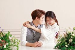 -维纳斯婚纱摄影(友好北路店)
