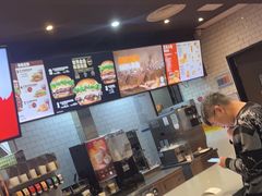 -汉堡王(梅村服务区南店)