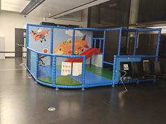 -维也纳国际机场