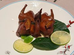 爆汁脆皮香茅鸽-小炳胜(卓悦中心店)