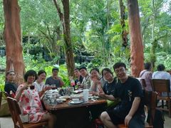 -绿光森林餐厅