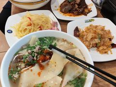 -西部马华清真兰州牛肉面·烧烤夜市(关东店)