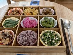 九宫格（盲盒）-轻蔬不用等·素食(江苏路店)