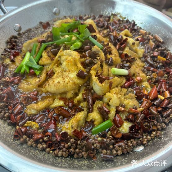 小四川重庆小面水煮鱼(长白南路店)